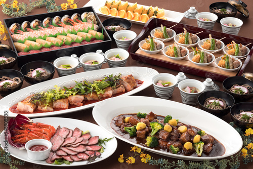 宴会料理・ビュッフェ・バイキング・パーティー・大皿・卓盛り料理