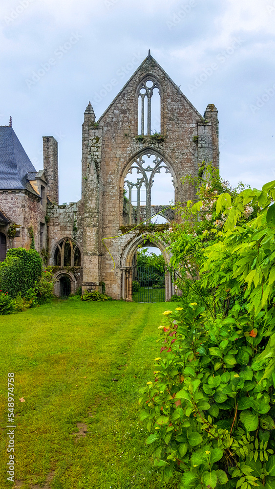 Paimpol. L'abbaye de Beauport est située dans le village de Kérity Côtes-d'Armor. Bretagne. France Paimpol. L'abbaye de Beauport est située dans le village de Kérity Côtes-d'Armor. Bretagne. France