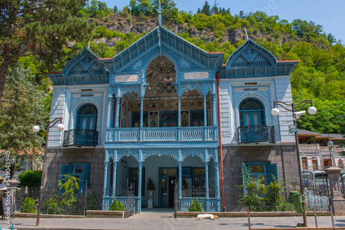  очень красивые стариные резные здания в боржоми very beautiful old carved buildings in borjomi