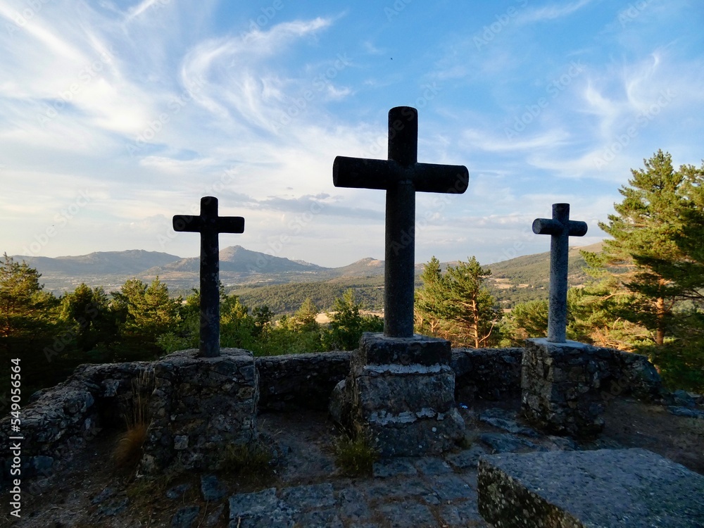 Candelario, localidad española de la provincia de Salamanca, Castilla y León. Comarca de la Sierra de Béjar. Bien de interés cultural, en la categoría de conjunto histórico. Candelario, localidad española de la provincia de Salamanca, Castilla y León. Comarca de la Sierra de Béjar. Bien de interés cultural, en la categoría de conjunto histórico.