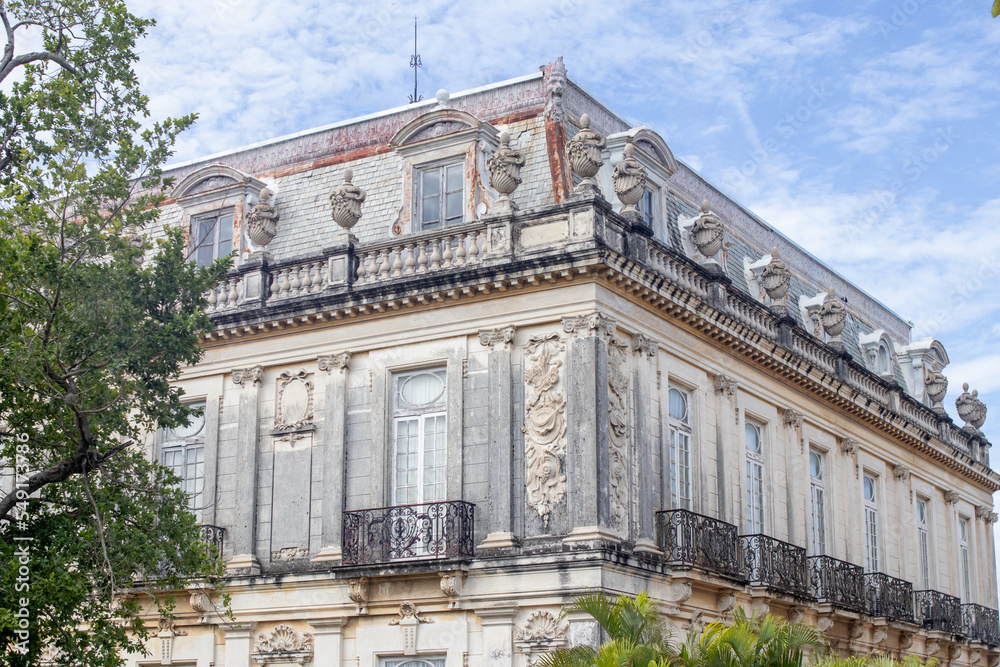 Fototapeta premium paseo de montejo, merida, yucatan, mexico