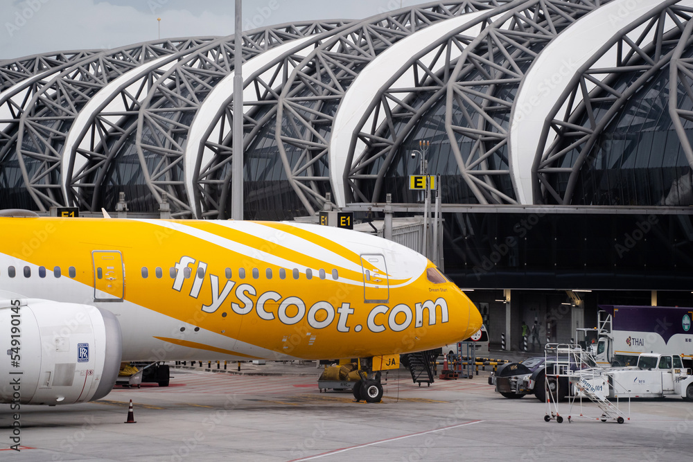 Foto Stock BANGKOK, THAILAND AUG 12, 2022 Front part of the Scoot