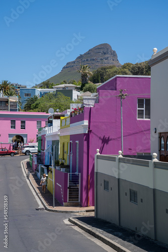 Bunte Häuser im Bo-Kaap Viertel in Kapstadt.