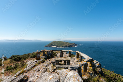 Mirador de Fedorentos, en la isla de Ons (Bueu, Galicia) photo