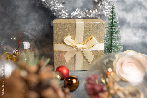 boite cadeau de noël dans un joli décor photo