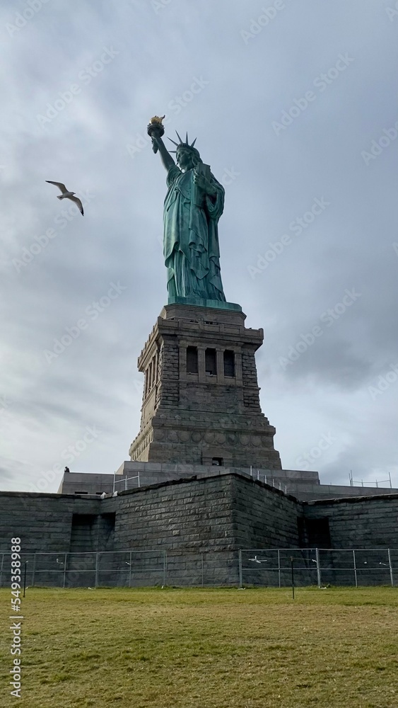 Fototapeta premium natural light statue of liberty new York city united states of America