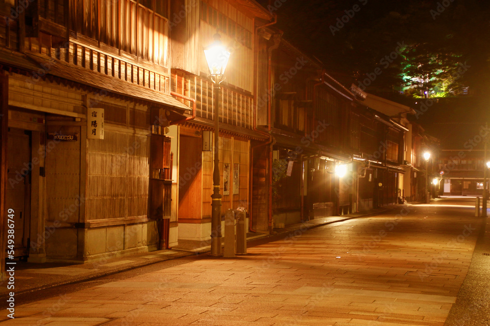 レトロな街並み・にし茶屋街(石川県・金沢市) レトロな街並み・にし茶屋街(石川県・金沢市)