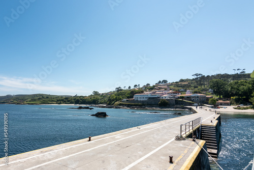 Muelle de la isla de Ons, en Bueu (Galicia, España) photo