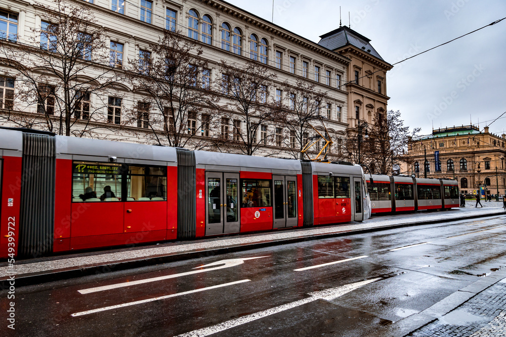 Obraz premium Tramway dans les rues de Prague