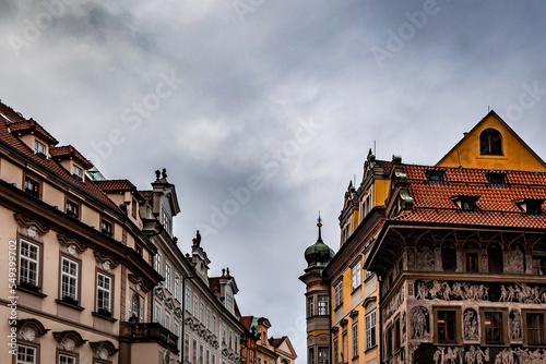 Façades de maisons anciennes à Prague, en république tchèque
