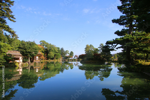 霞ヶ池・兼六園（石川県・金沢市） © tk2001