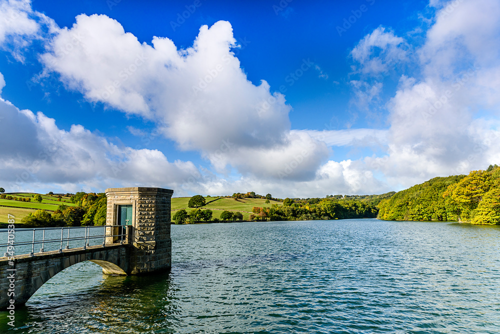 Obraz premium landscape with clouds Linacre Reservoirs