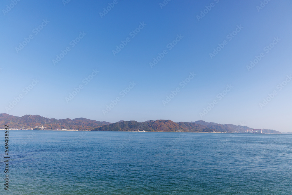 とても美しい日本の広島県竹原市のうさぎ島と呼ばれる大久野島