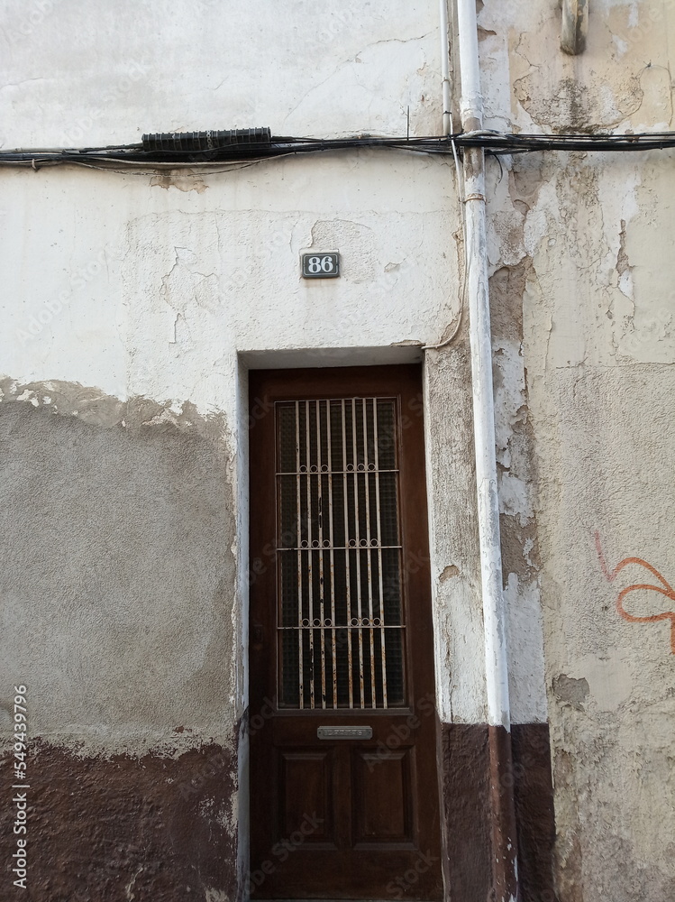 Fototapeta premium Old door to a house Spain