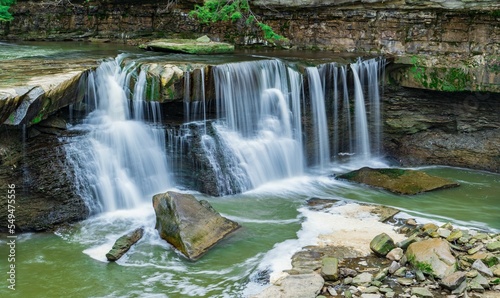 Fotografía Beautiful shot of the Great Falls of Tinkers Creek
