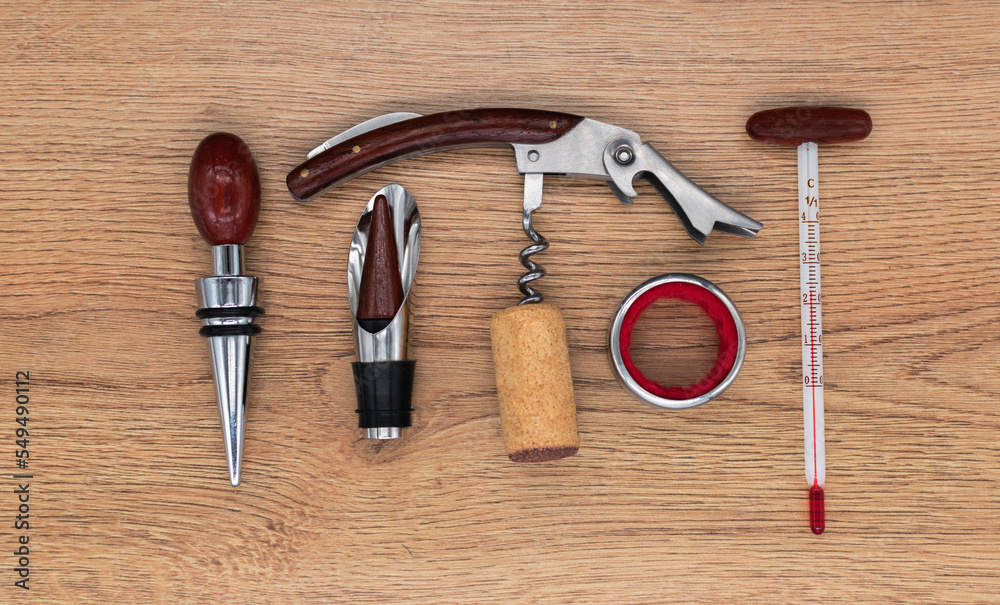 Foto utensil kit for wine enthusiasts