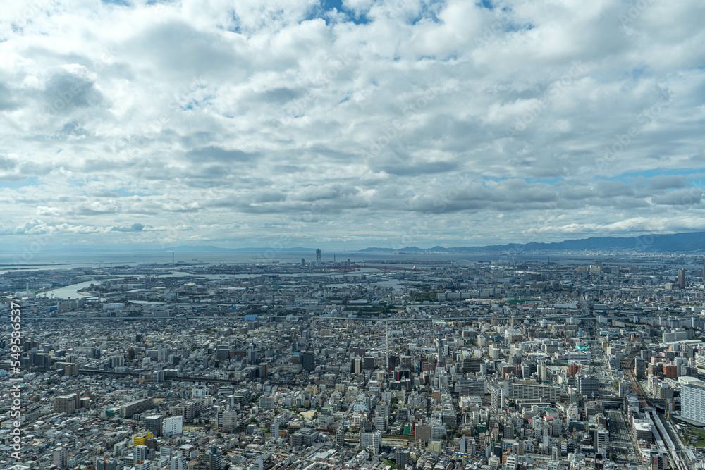Obraz premium あべのハルカスから見る2022年の大阪の展望風景