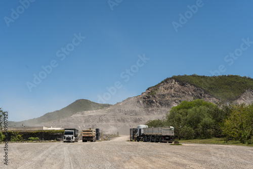 Cantera en montaña cordoba argentina cal 