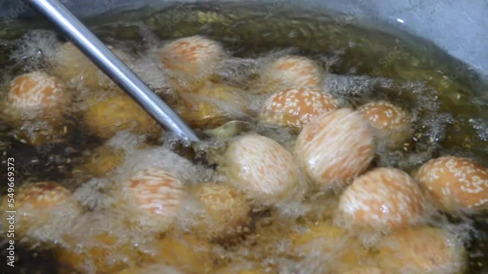 Sesame seed balls or Onde-onde Sesame seed balls or Onde-onde