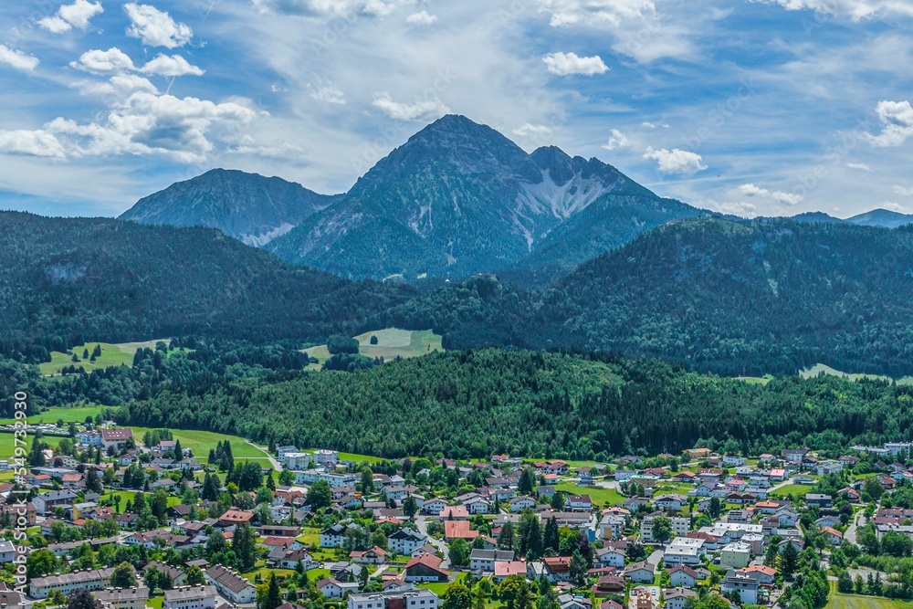 Die Region um das Lechtal bei Reutte in Tirol im Luftbild, Blick nach Süden zum Thaneller