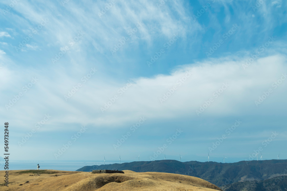 Fototapeta premium 青空と丘