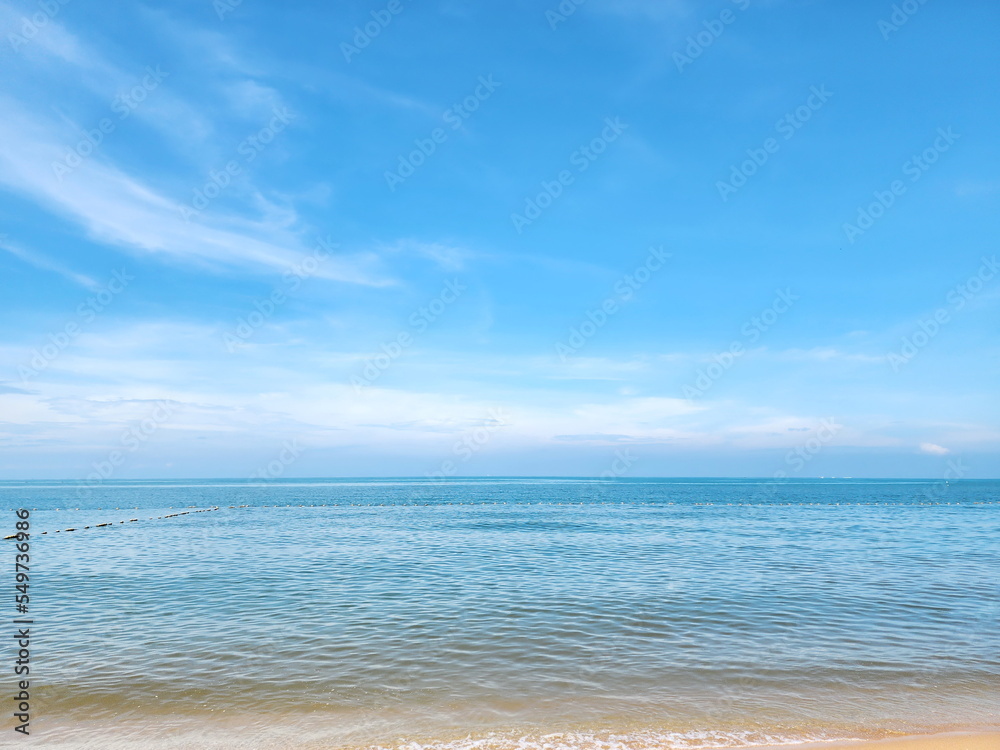 Scenery of a bright blue sky The sea has a slight wave. The concept of peaceful nature suitable for tourism.
