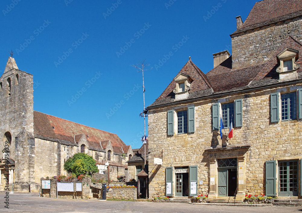 Royal Bastide of Domme and medieval town of Périgord Noir. Tourist Office and Town Hall. Former Governor's Residence