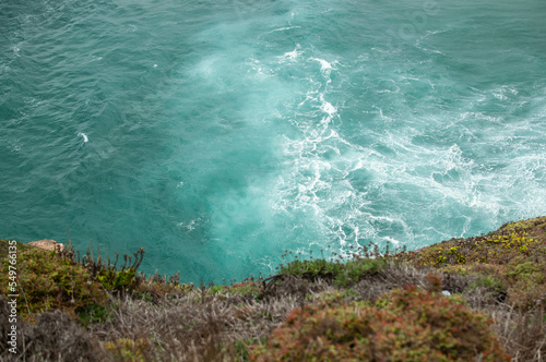 Big waves on the ocean © Elena