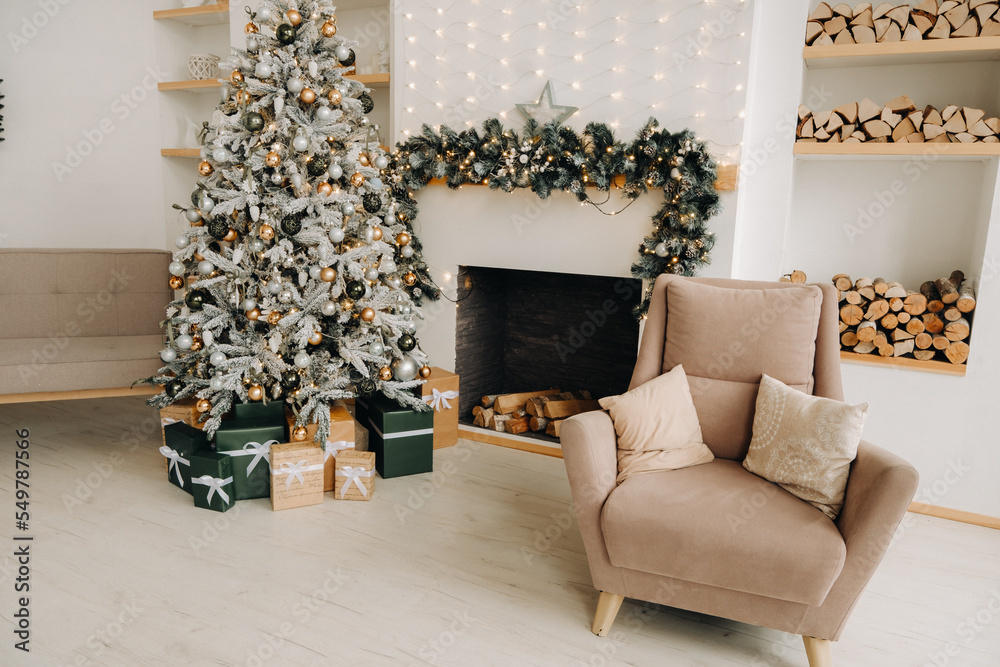 Fototapeta premium Christmas tree in the home Christmas interior.Decorated Christmas photo zone