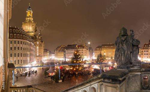 Weihnachtsmarkt an der Frauenkirche, Dresden