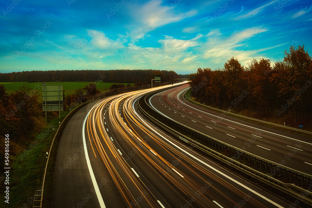 Langzeitbelichtung - Autobahn - Strasse - Traffic - Travel - Background - Line - Ecology - Highway - Night Traffic - Long Exposure - Cars Speeding - Lights - High quality photo
