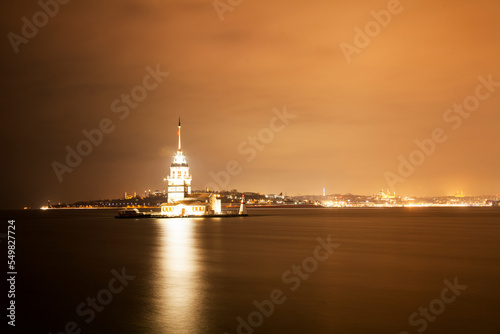 Canvas Print maiden's tower in istanbul, turkey
