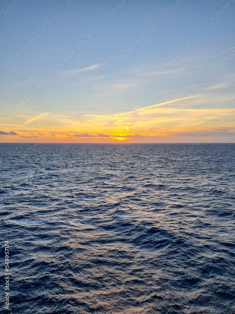 Obraz premium tramonto sul mare