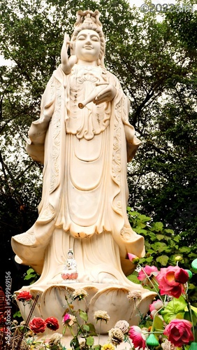 statue of buddha