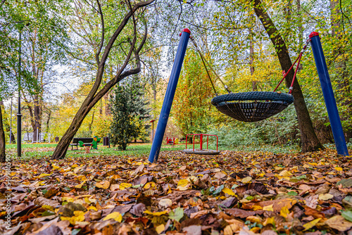 Jesień w parku, Park Olszynka na Śląsku w Polsce gmina Gorzyce jesienią photo