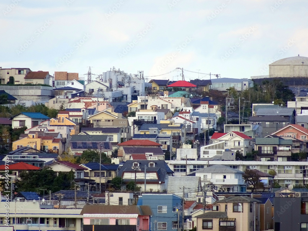 斜面に連なる住宅 斜面に連なる住宅