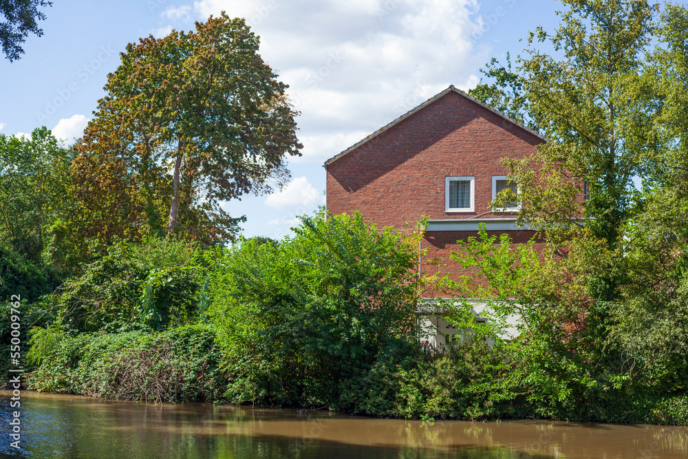 Modernes Wohnhaus aus Backstein, Mehrfamilienhaus, Wohngebäude, Burggraben, Stade, Niedersachsen, Deutschland, Europa Modernes Wohnhaus aus Backstein, Mehrfamilienhaus, Wohngebäude, Burggraben, Stade, Niedersachsen, Deutschland, Europa
