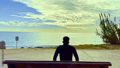 Un día despejando, entrenando con unas vistas maravillosa frente al mar, fortaleciendo la mente el cuero, y el espíritu.    photo