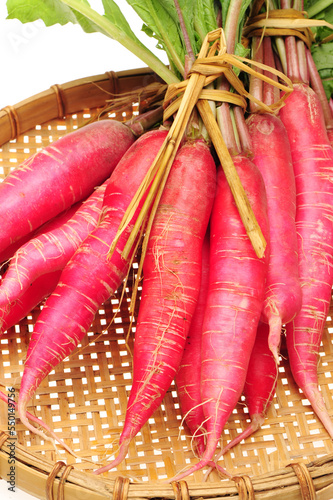 Quadro su tela Fresh radishes background