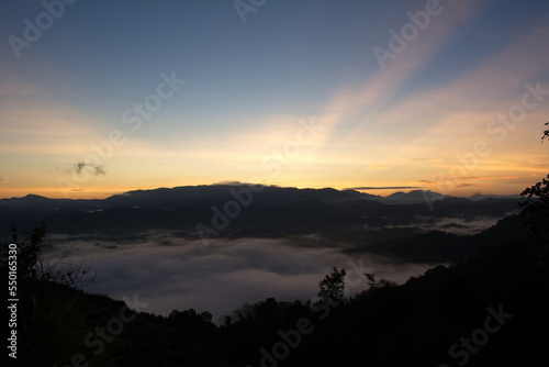 Fototapeta Naklejka Na Ścianę i Meble -  sunset in the mountains