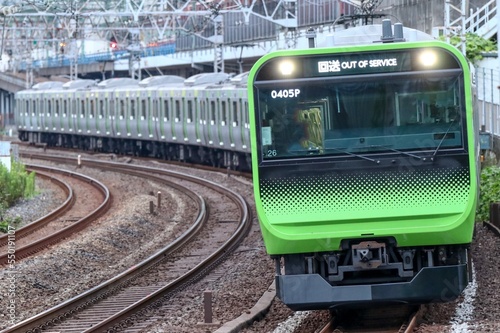 通勤電車 JR東日本山手線E235系回送 photo