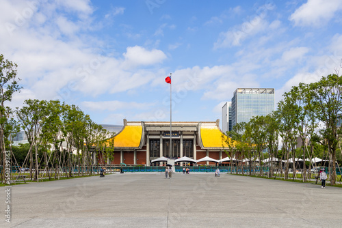 Sun Yat-Sen Memorial Hall in Taipei city of Taiwan photo