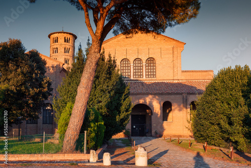 Ravenna.Facciata e campanile della Basilica di Sant'Apollinare in Classe 