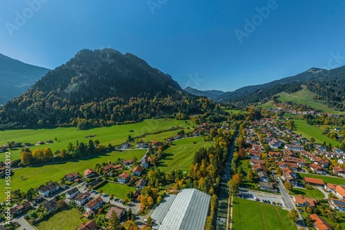 Die Region Pfronten aus der Luft, Blick zum Pfrontener Berg