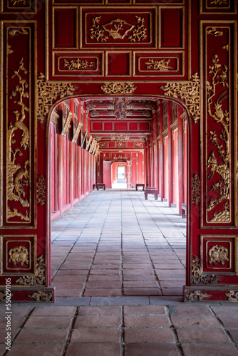 Pasillos y corredores de la antigua ciudad imperial de Hue