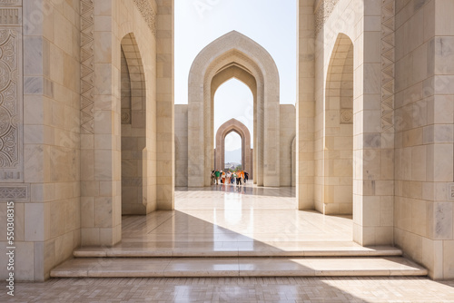 Fotografia, Obraz Entrance of the Sultan Qaboos Mosque
