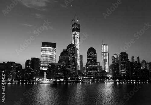 Fototapeta Naklejka Na Ścianę i Meble -  Lower Manhattan Skyline Before Sunrise