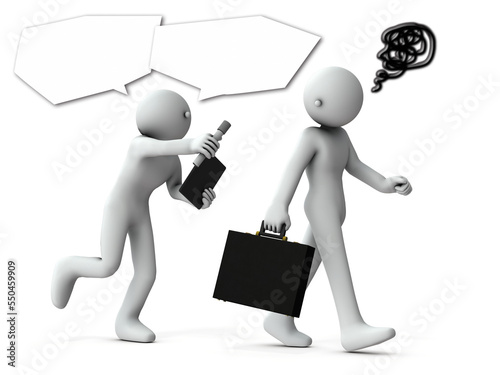 取材対象者を追いかけてインタビューする無礼な記者。