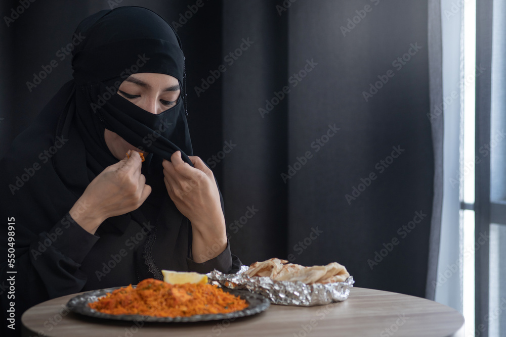 arab-muslim-woman-in-niqab-traditional-clothes-open-her-veil-and