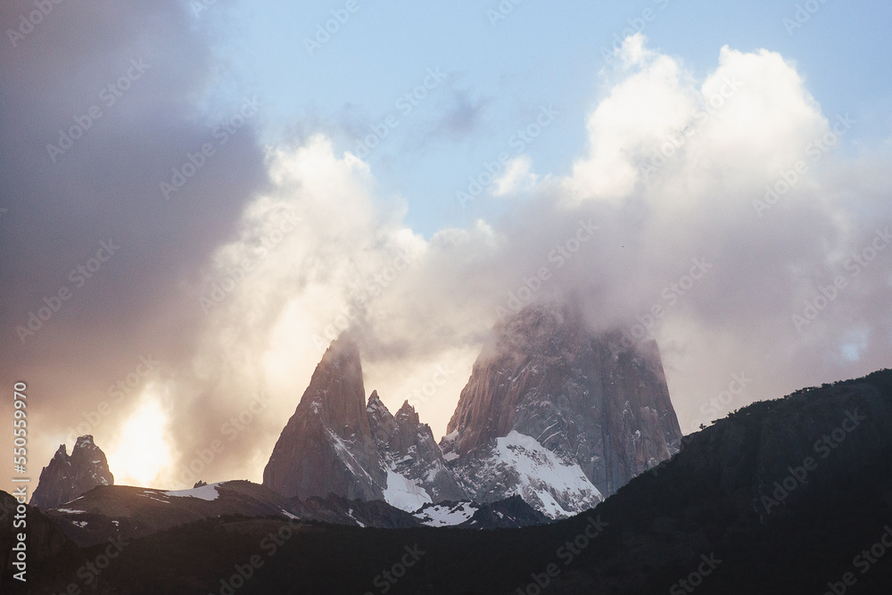 Fototapeta premium Fitz roy mountain in patagonia argentina